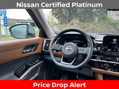 Certified 2023 Nissan Pathfinder Platinum AWD/4WD image 27