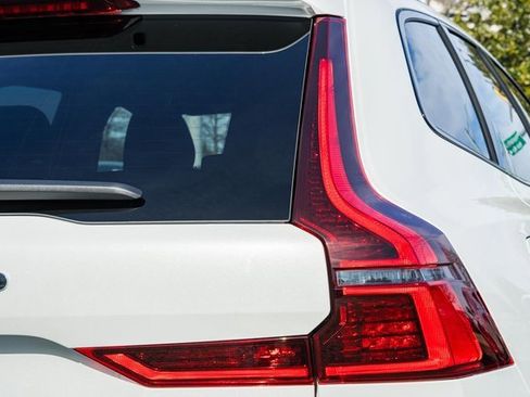 New 2026 Volvo XC60 B5 Plus w/ Protection Package Premier image 7