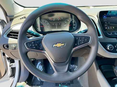 Used 2024 Chevrolet Malibu LS FWD image 11