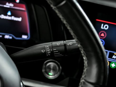 Used 2021 Chevrolet Corvette Stingray Coupe w/ Z51 Performance Package image 28