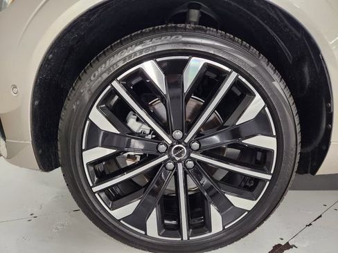 Used 2026 Volvo XC60 B5 Ultra w/ Protection Package Premier AWD/4WD image 8