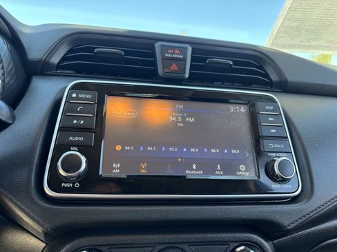 Used 2021 Nissan Versa S FWD image 21