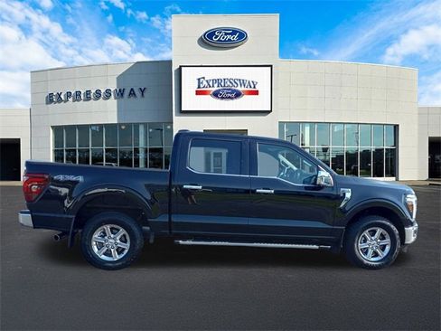 Used 2025 Ford F150 Lariat image 5