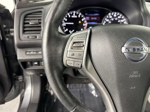 Used 2015 Nissan Altima 2.5 SL w/ Technology Package FWD image 13