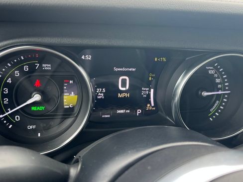Used 2022 Jeep Wrangler Unlimited Sahara AWD/4WD image 24