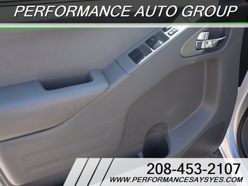 Used 2019 Nissan Frontier SV AWD/4WD image 14