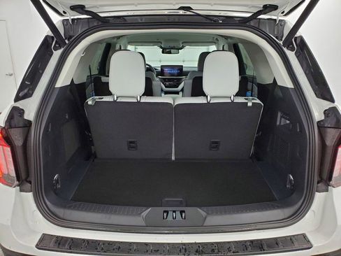 New 2026 Ford Explorer Platinum w/ LUX Leather Package image 23