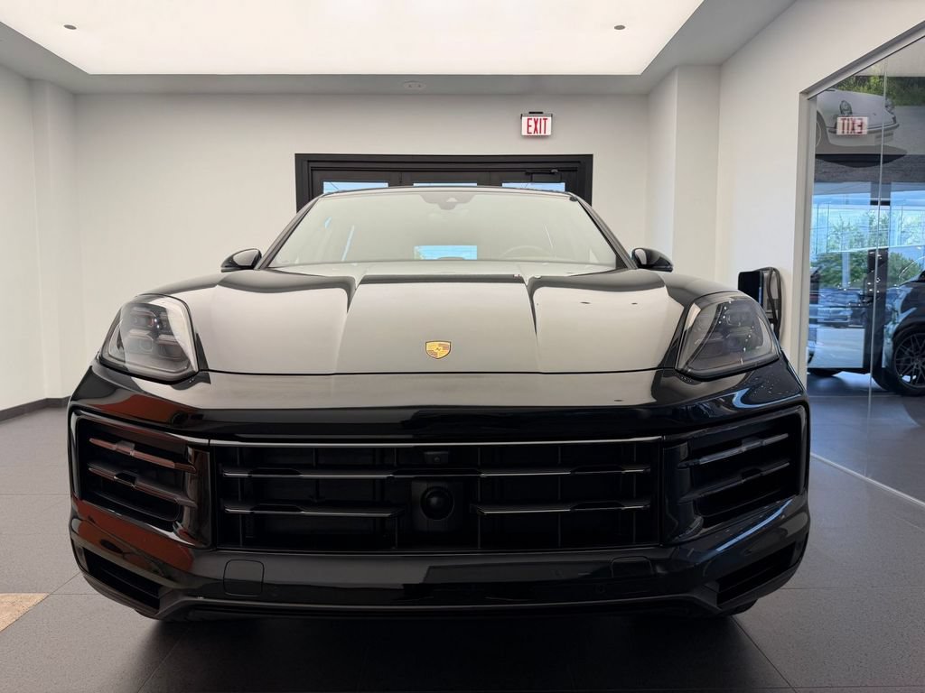 Certified 2025 Porsche Cayenne S AWD/4WD image 24