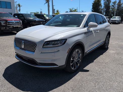 Used 2023 Lincoln Nautilus Reserve w/ Equipment Group 201A FWD image 6
