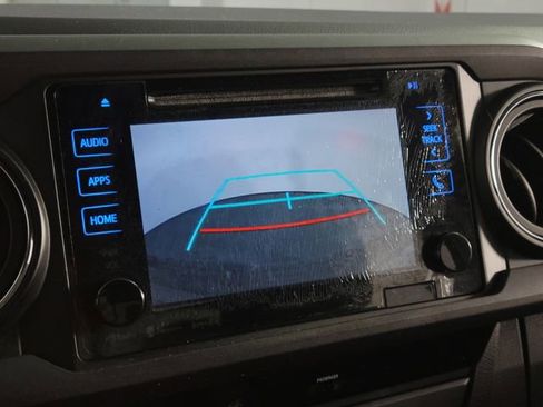 Used 2017 Toyota Tacoma TRD Off-Road AWD/4WD image 20