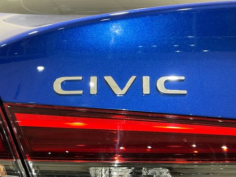 Used 2024 Honda Civic Sport image 12