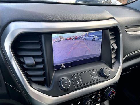 Used 2023 GMC Acadia SLT w/ Elevation Edition image 19