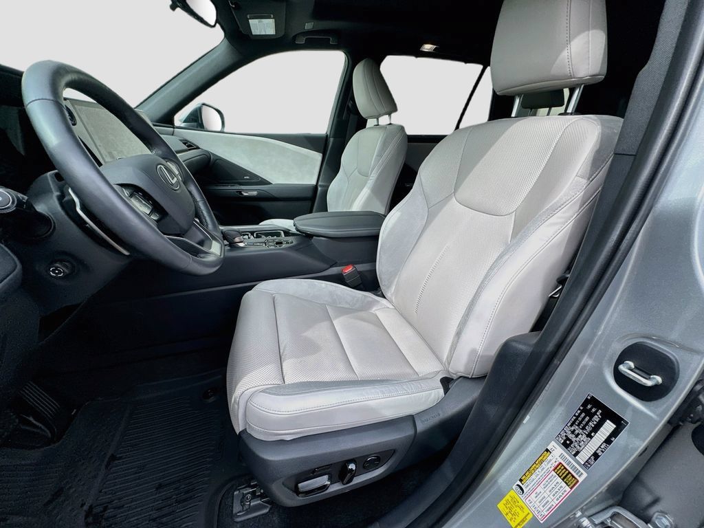 Used 2025 Lexus TX 350 AWD w/ Technology Package image 24