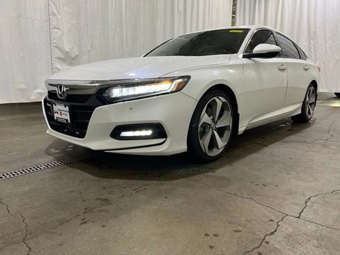 Used 2018 Honda Accord Touring image 24