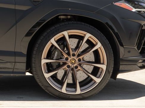 Used 2023 Lamborghini Urus S AWD/4WD image 13