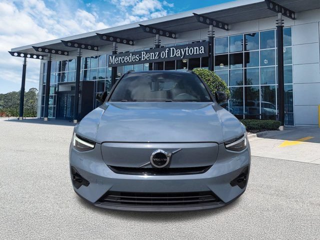Used 2023 Volvo XC40 Recharge Ultimate w/ Protection Package Premier AWD/4WD image 9