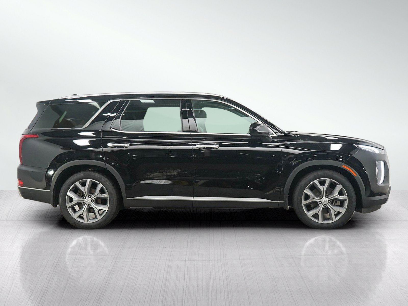Used 2022 Hyundai Palisade SEL w/ 8P Bench Seat Package AWD/4WD image 6