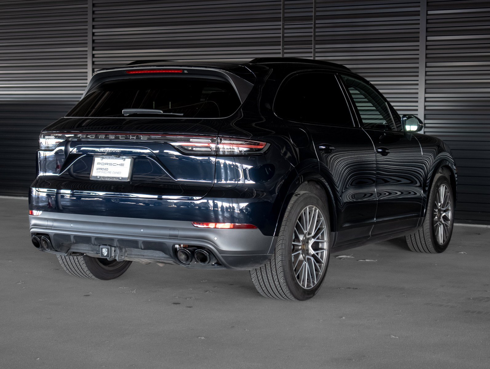 Certified 2023 Porsche Cayenne Platinum Edition AWD/4WD image 10