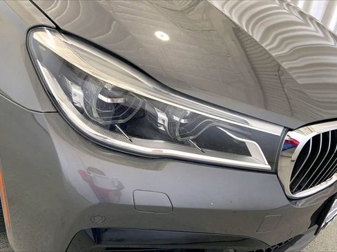 Used 2016 BMW 750i xDrive AWD/4WD image 12
