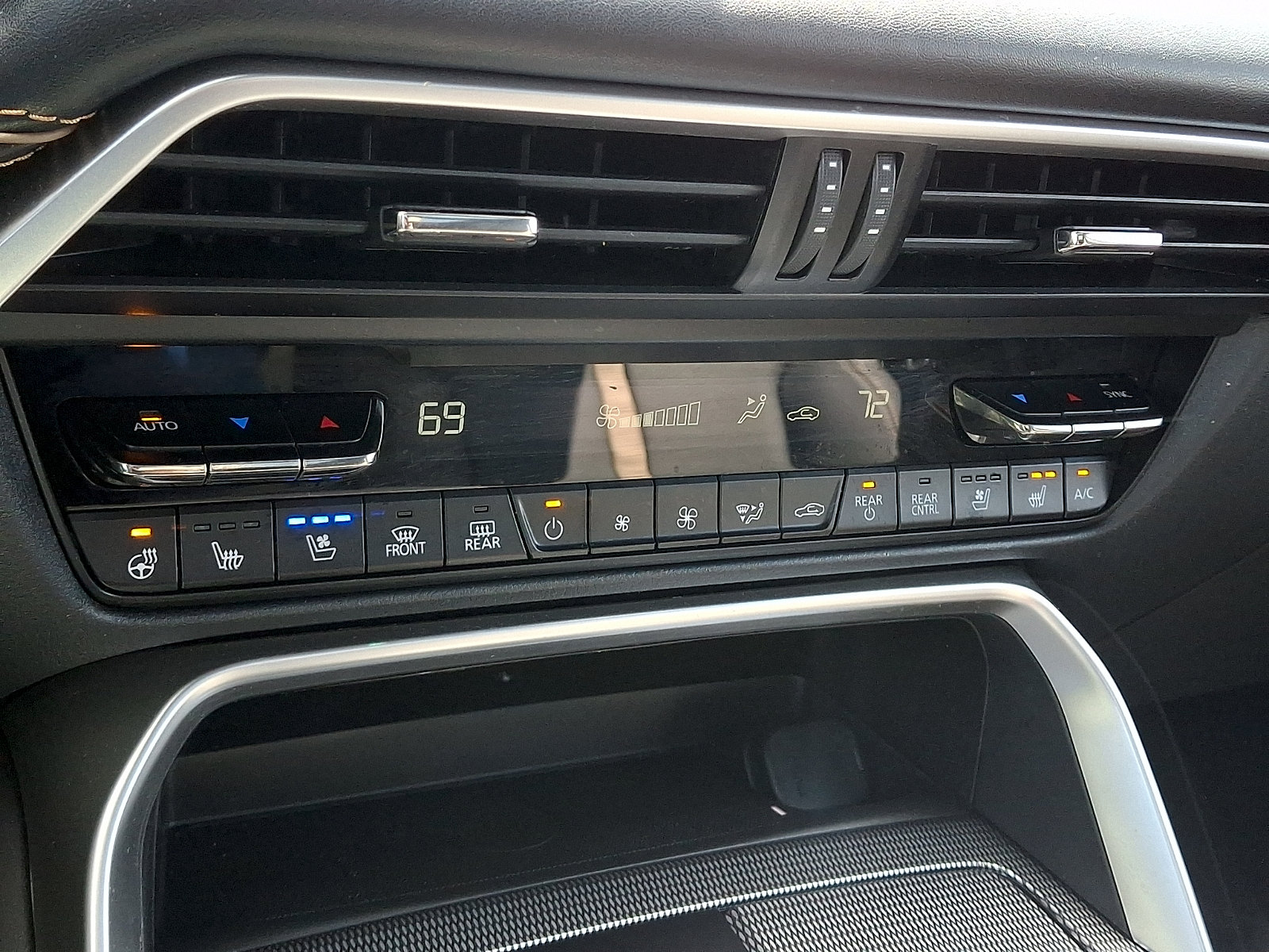 Certified 2024 MAZDA CX-90 Plug-In Hybrid w/ Premium Plus AWD/4WD image 20
