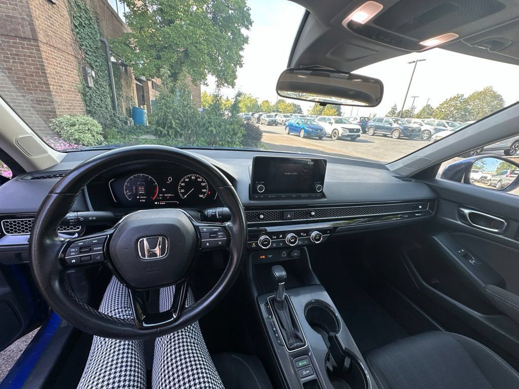 Used 2023 Honda Civic EX image 8