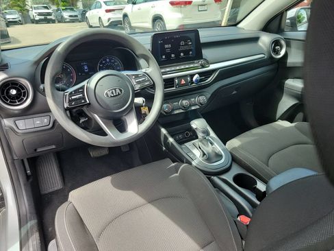 Used 2021 Kia Forte LXS FWD image 10