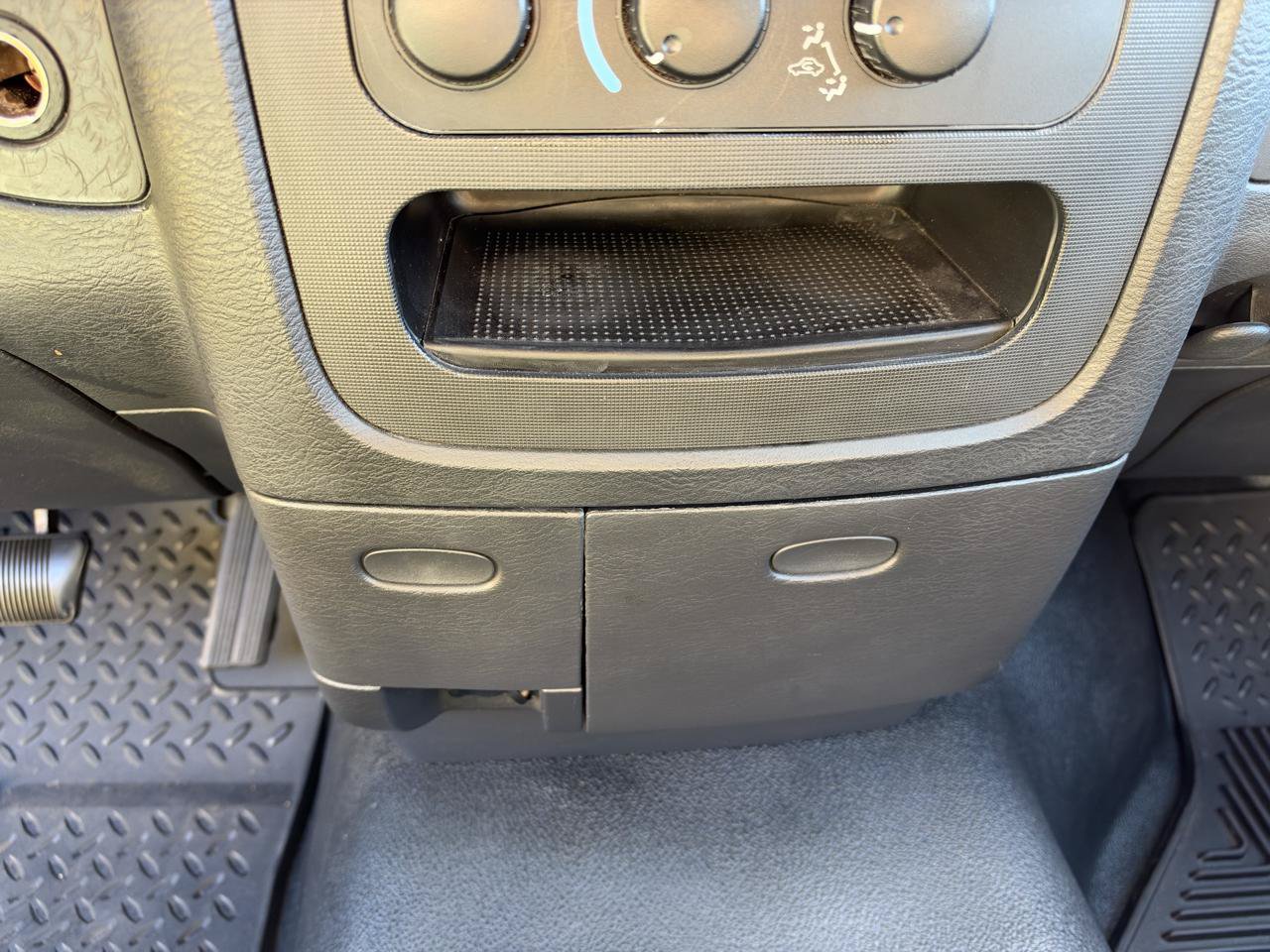Used 2004 Dodge Ram 1500 Truck ST w/ ST Value Group RWD image 24