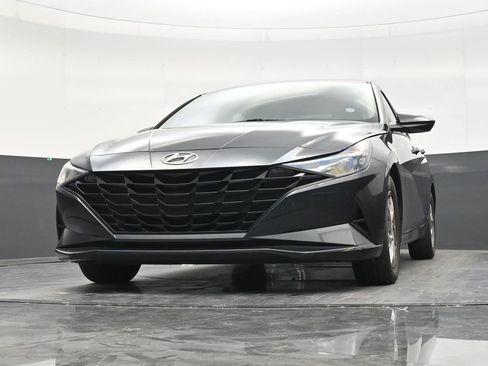 Used 2021 Hyundai Elantra SE FWD image 26