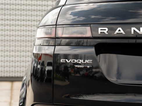 Used 2020 Land Rover Range Rover Evoque S image 29