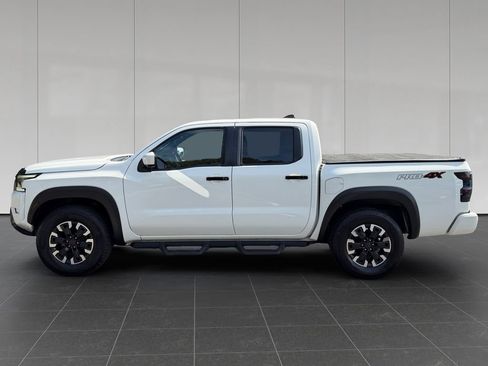 Used 2022 Nissan Frontier PRO-4X AWD/4WD image 2