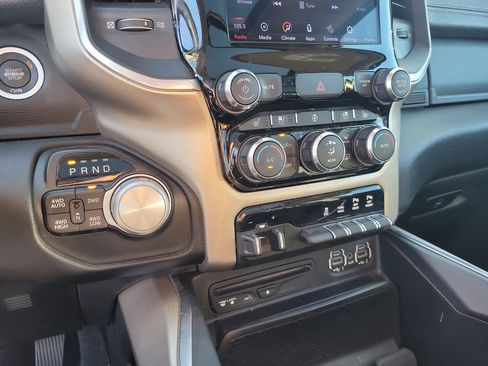 Used 2019 RAM 1500 Laramie image 25