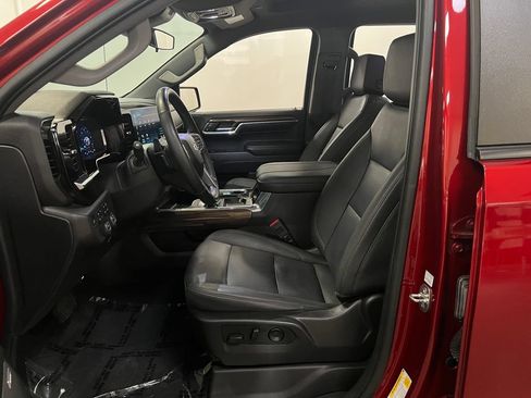 Used 2023 Chevrolet Silverado 1500 LT Trail Boss w/ LT Trail Boss Premium Package AWD/4WD image 11