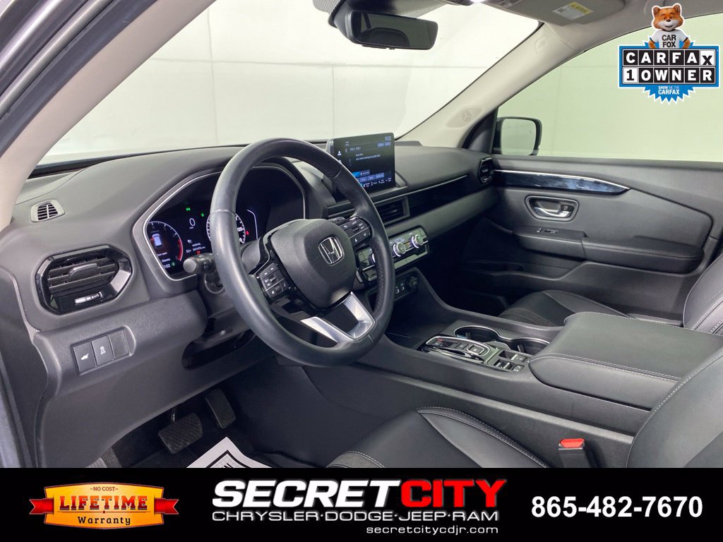 Used 2025 Honda Pilot EX-L image 11
