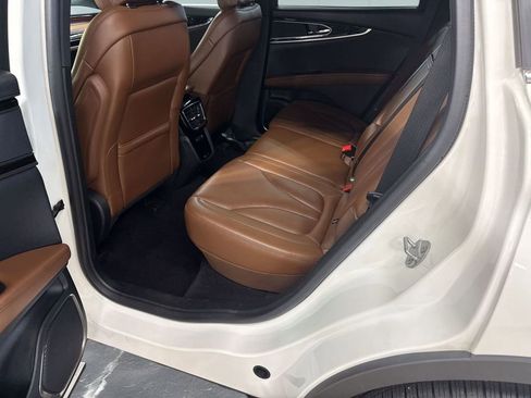 Certified 2023 Lincoln Nautilus Reserve AWD/4WD image 28