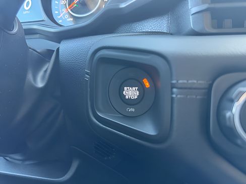 Used 2025 Jeep Wrangler Unlimited Sahara AWD/4WD image 24