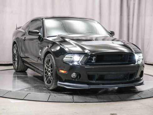 Used 2014 Ford Mustang Shelby GT500 w/ Equipment Group 821A RWD image 5