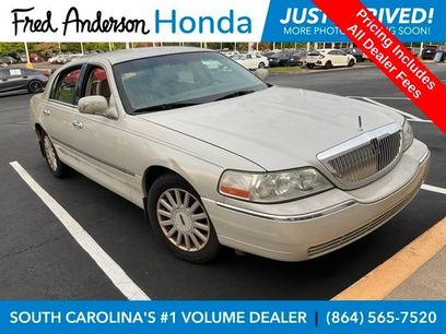 Used 2005 Lincoln Town Car Signature