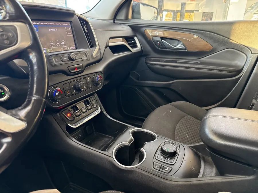 Used 2020 GMC Terrain SLE w/ Driver Convenience Package FWD image 11