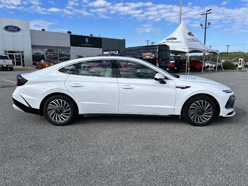 Used 2024 Hyundai Sonata Limited image 3
