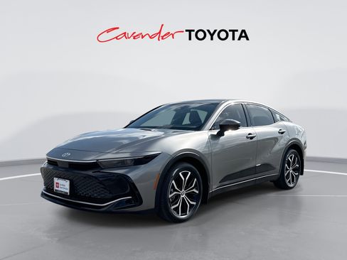 Certified 2023 Toyota Crown AWD/4WD image 1