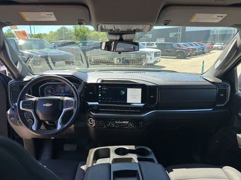 Certified 2022 Chevrolet Silverado 1500 LT AWD/4WD image 29