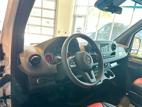 New 2024 Mercedes-Benz Sprinter 3500 image 9