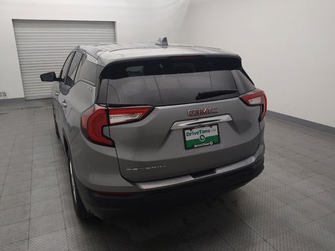 Used 2024 GMC Terrain SLE image 6