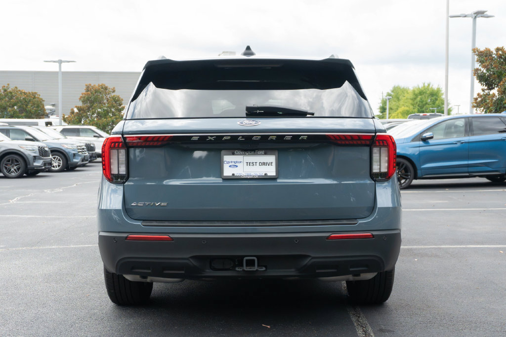 Used 2025 Ford Explorer Active RWD image 8