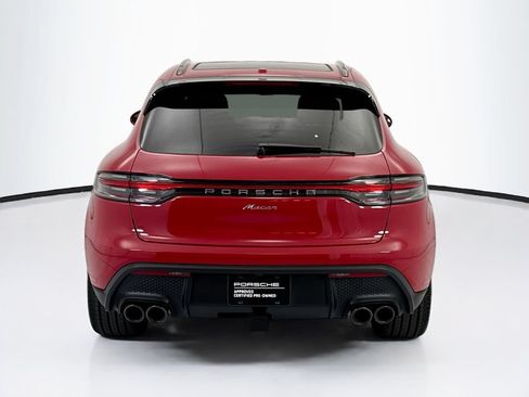 Certified 2025 Porsche Macan AWD/4WD image 6