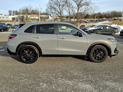 Certified 2023 Honda HR-V Sport image 7