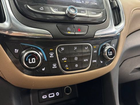 Used 2023 Chevrolet Equinox Premier AWD/4WD image 23