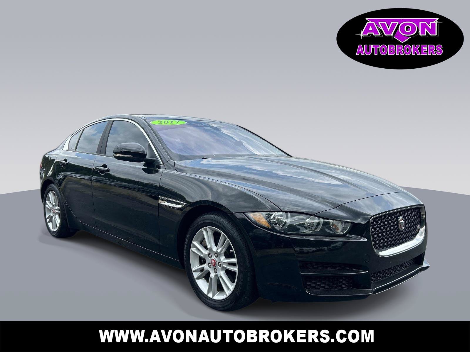 Used 2017 Jaguar XE Premium RWD image 1