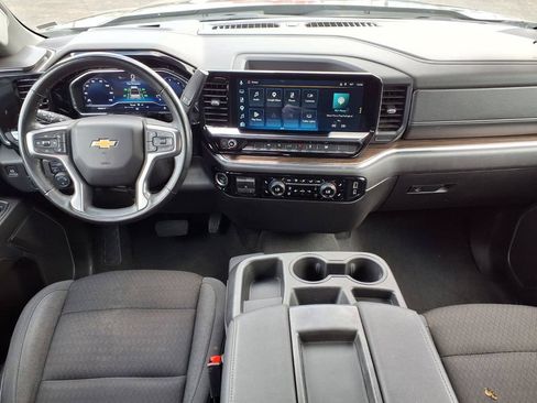 Used 2025 Chevrolet Silverado 1500 LT RWD image 12