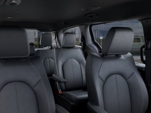 New 2026 Chrysler Pacifica Select image 27